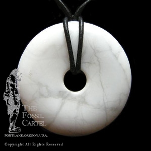stone doughnut necklace