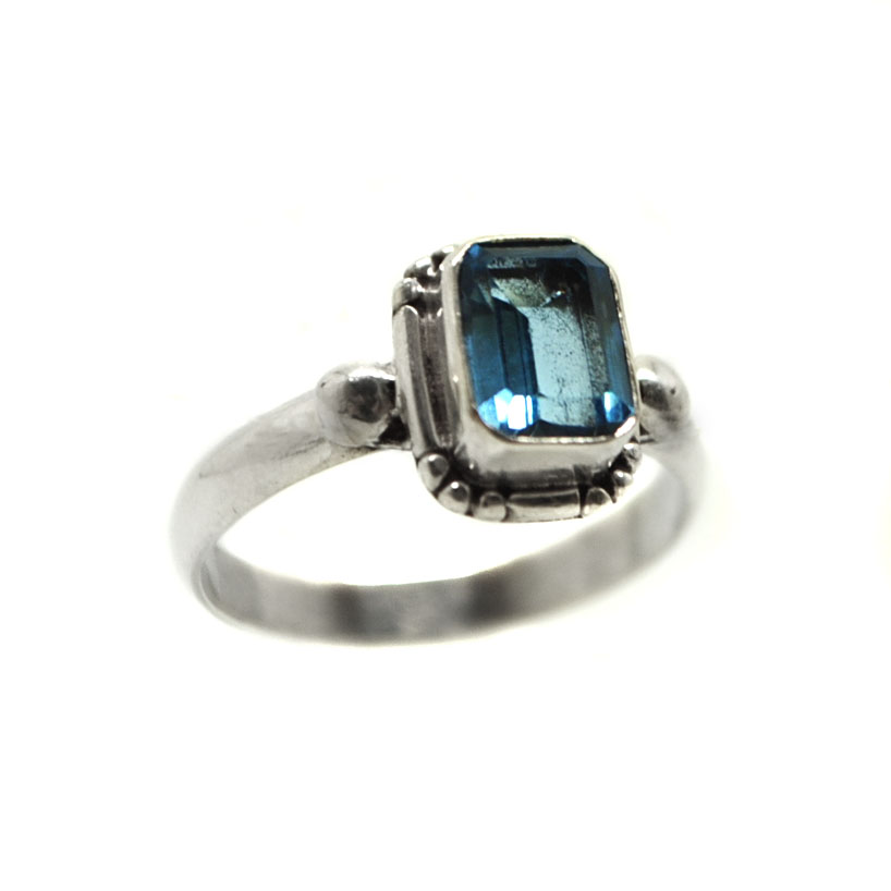 Blue Topaz Rectangle Faceted Sterling Silver Ring; size 8