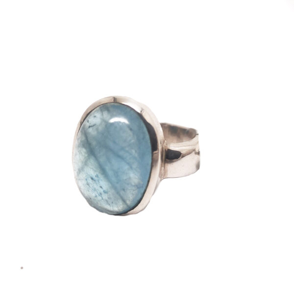 Aquamarine Oval Sterling Silver Ring; size 5