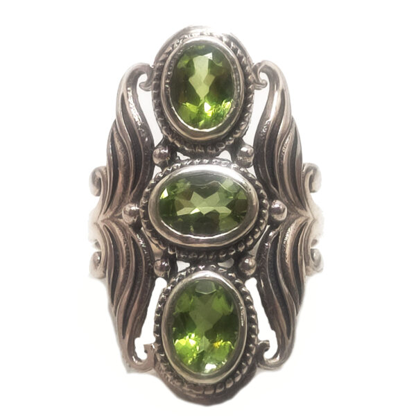 Peridot Oval Faceted Sterling Silver Ring; size 9