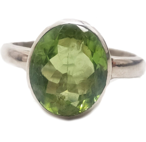 Peridot Oval Faceted Sterling Silver Ring; size 6 1/2