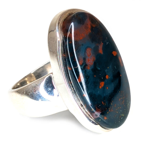 Bloodstone Oval Sterling Silver Ring; size 9 1/2 - Image 2