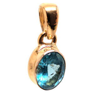 Blue Apatite Oval Faceted Gold Vermeil Pendant Blue Apatite Oval Faceted Gold Vermeil Pendant