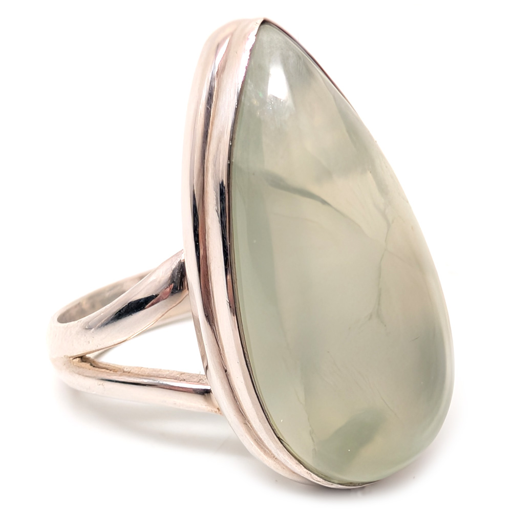 Prehnite Teardrop Sterling Silver Ring; size 9 Prehnite Teardrop Sterling Silver Ring; size 9 - Image 2